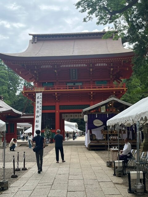 鹿島神宮の楼門と式年大祭御船祭